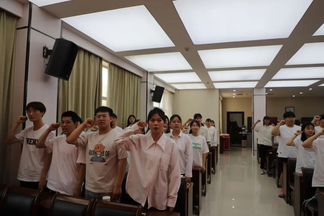 https://mmbiz.qpic.cn/sz_mmbiz_jpg/pcMhdEl5U9Wsqh7HKoic1a0Wqcxapwy3icaBDyp6o6cccmLKibqx9ibLsj3M4rS3LticqaIux1WXNiahv8uiaEmIpd0XQ/640?wx_fmt=jpeg&from=appmsg
